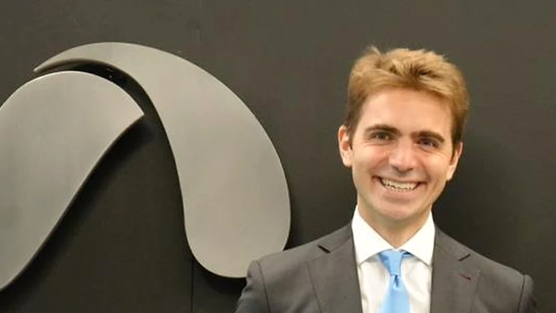 Emprendedor tecnológico durante un encuentro institucional